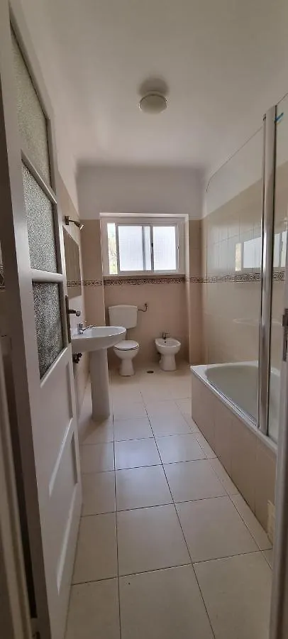 Coliving In Lisbon Center Long-Term Stays Проживание в семье